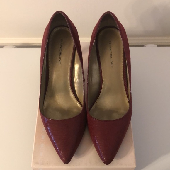Bandolino Dark Red Heels - Picture 3 of 8